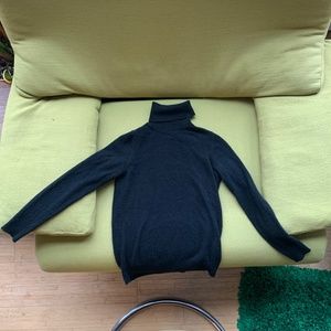 Ann Taylor Black Cashmere Turtleneck XS FLAWED